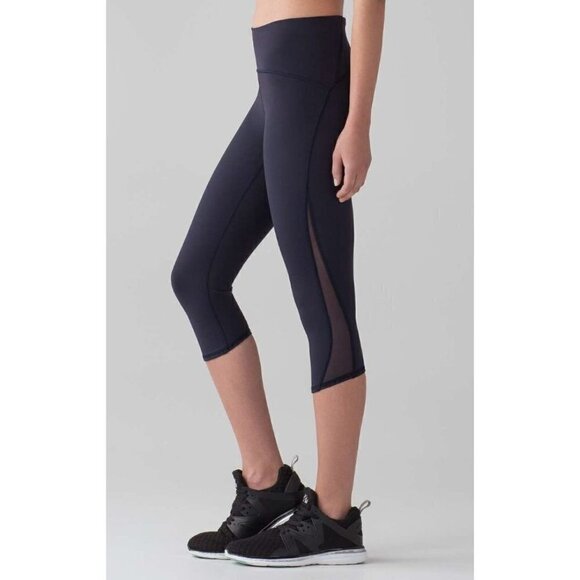 Lululemon Train Times Crop 17" Midnight Navy Athletic Crop Pants 8 - Picture 1 of 6